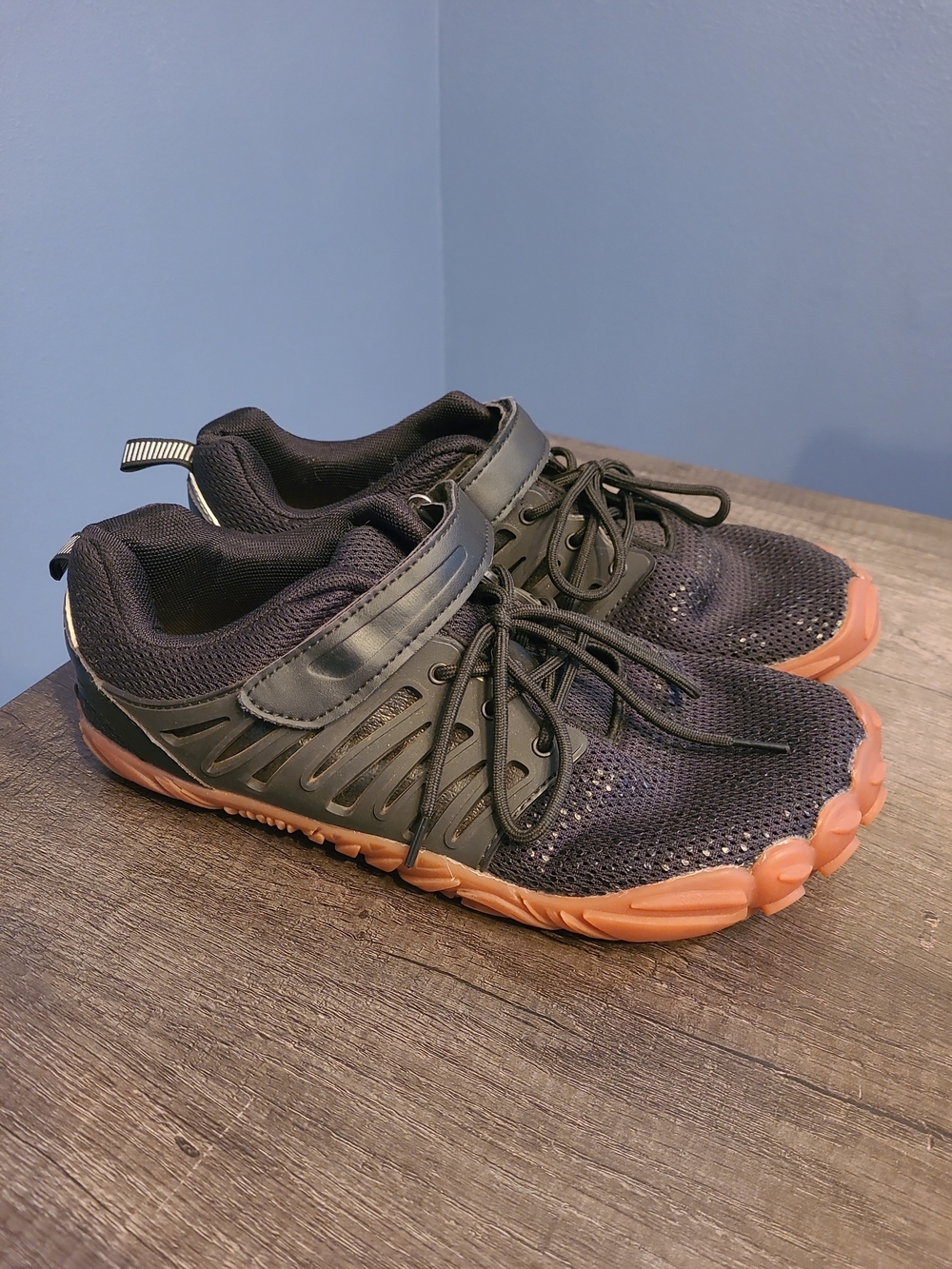 EUC Black Minimalist Trail Athletic Running Shoes Whitin/ Joomra Style Men's 10